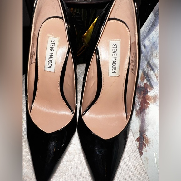 Steve Madden Black Sleek High Heels.
PayPal payments not accepted. - Picture 2 of 16